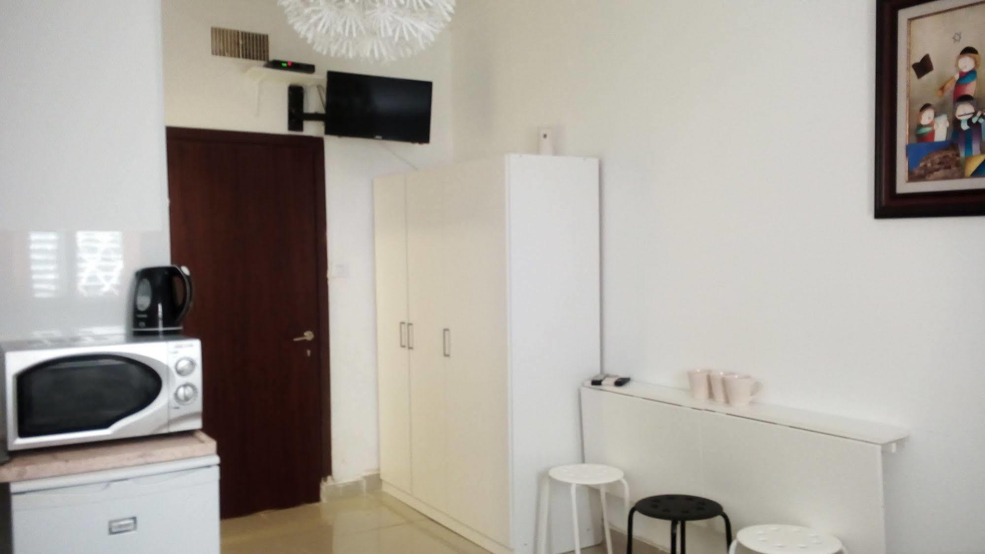 Netanya Motel Pierre Kültér fotó