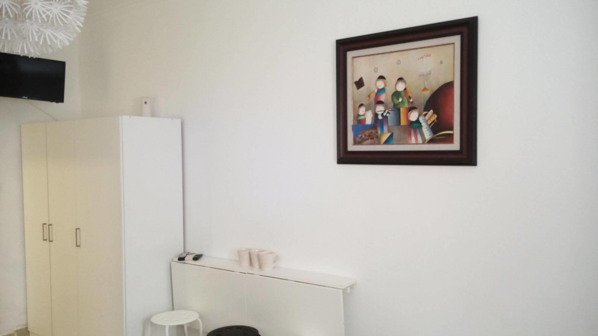 Netanya Motel Pierre Kültér fotó